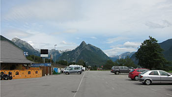 Parking space. (novala) Parking space. (novala)