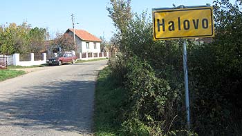Village sign Halovo. (novala) Village sign Halovo. (novala)