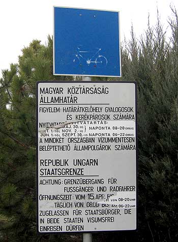 Border-crossing Hungary-Austria near Mörbisch. (novala) Border-crossing Hungary-Austria near Mörbisch. (novala)