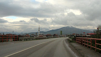 The road to Mitrovica. (novala) The road to Mitrovica. (novala)