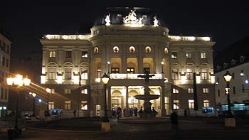 Opera Bratislava. (novala) Opera Bratislava. (novala)