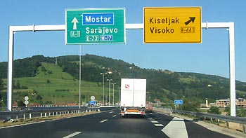 On the road to Sarajevo. (novala) On the road to Sarajevo. (novala)