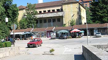 Shops in Visegrad. (novala) Shops in Visegrad. (novala)