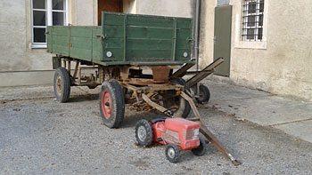 Tractors. (novala) Tractors. (novala)